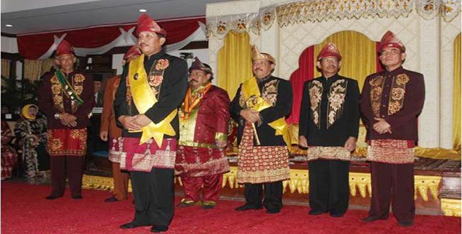images_img_Kodam2_gelar adat melayu panglima tni